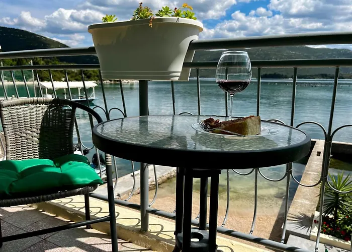 Villa Luka Apartman Pavo