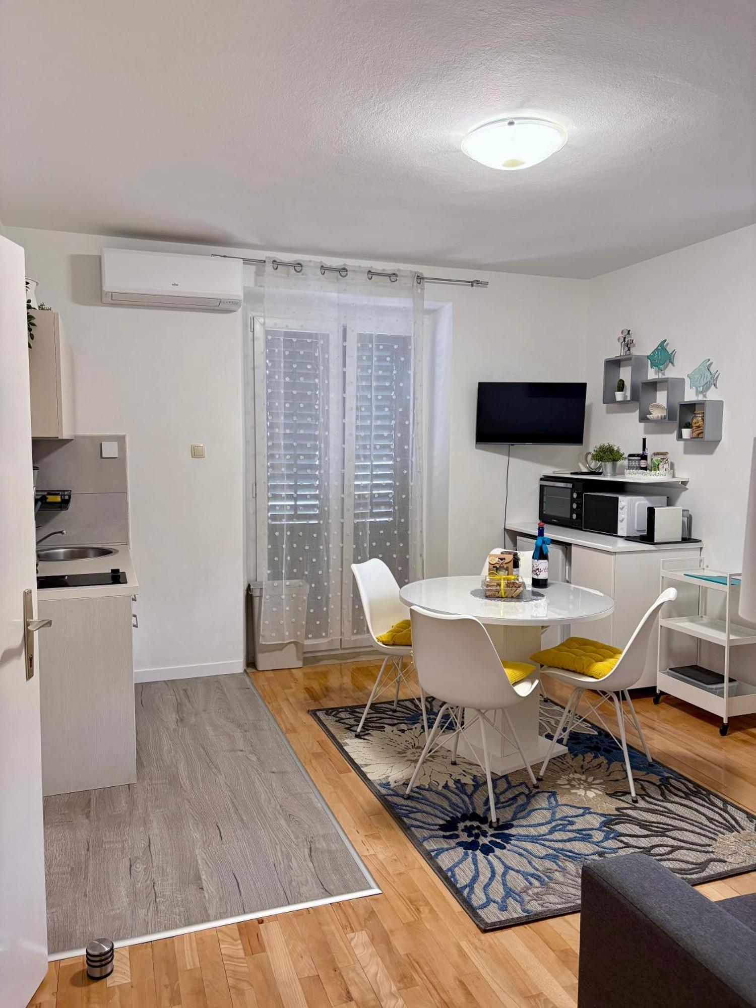 Apartment Luka Pavo Ston